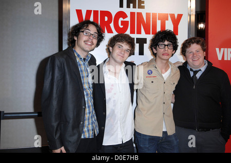 Justin Kline, Jacob Davich, Matt Bennett et Zack Pearlman KROQ spéciale 'la virginité Hit" tenue au Regal Banque D'Images