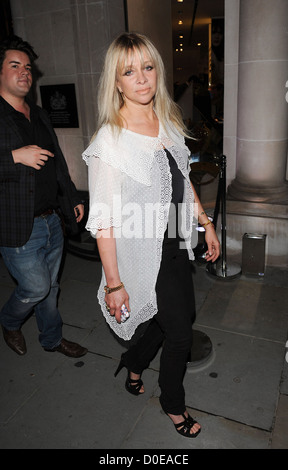 Jo Wood diverses célébrités marchant sur New Bond Street pendant 'Fashion's Night Out". Londres, Angleterre - 08.09.10 Banque D'Images