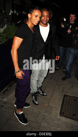 Jonathan 'JB' Gill et Aston Merrygold JLS de quitter le Club de George London, England - 08.09.10 Banque D'Images