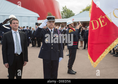 MANUEL VALLS, MINISTRE DE L'INTÉRIEUR AU 19ème CONGRÈS NATIONAL DES POMPIERS FRANÇAIS AMIENS SOMME (80) FRANCE Banque D'Images