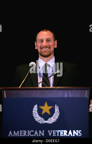 Sgs Dillon Behr, bénéficiaire de l'Inauguaral Lt Michael Murphy award for Valour en Afghanistan Les américains du centre des anciens combattants Banque D'Images