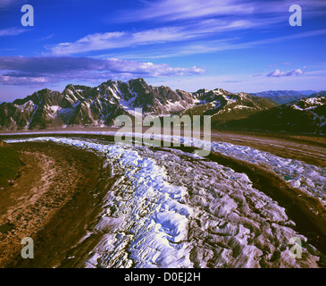 Vue aérienne de la moraine médiane sur Ruth Glacier, Alaska Banque D'Images