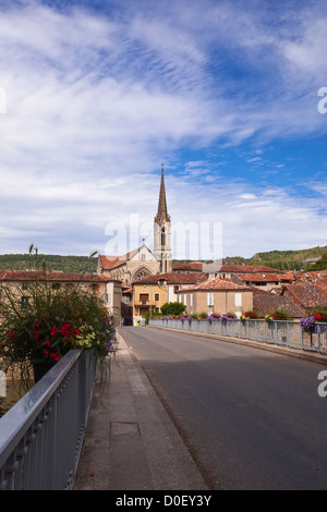 Le village de Saint-Antonin-Noble-Val dans le Tarn. Banque D'Images