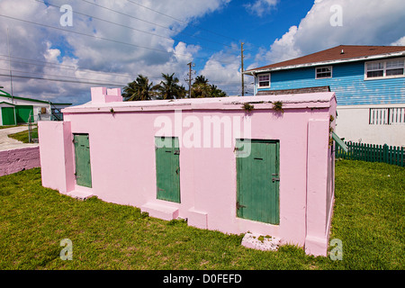 Ancienne prison dans le village de New Plymouth, Green Turtle Cay, Bahamas. Banque D'Images