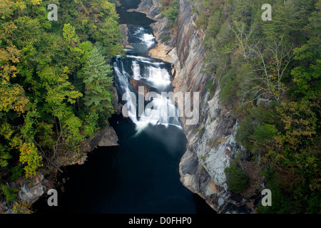 GA00017-01...GÉORGIE - les cascades des Gorges de Tallulah et vu de la North Rim Trail dans Parc national des Gorges de Tallulah. Banque D'Images