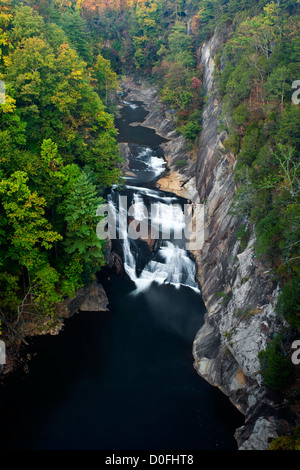 GA00018-00....GÉORGIE - La Gorge de Tallulah et cascades vu de la North Rim Trail dans Parc national des Gorges de Tallulah. Banque D'Images