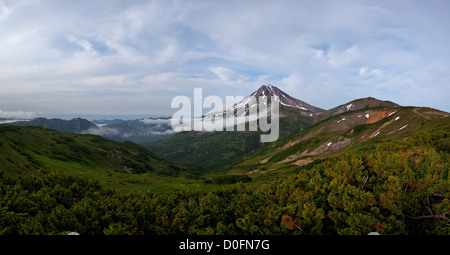 Viluchinskiy volcan. Vue panoramique. Kamchatka Peninsula. Extrême-Orient. La Russie. Banque D'Images