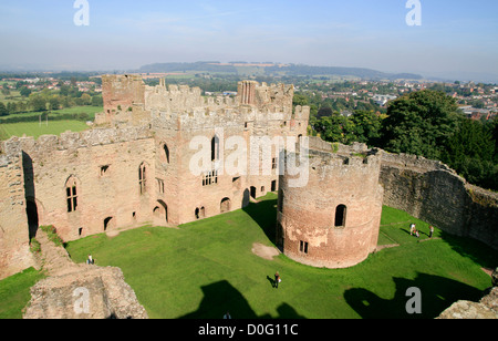 Chapelle ronde et rang Nord Ludlow Castle Shropshire England UK Banque D'Images