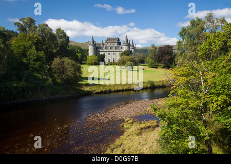 Château d'Inveraray et estate, siège du Duc d'Argyll, le Loch Fyne, Argyll, Scotland, UK Banque D'Images