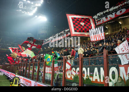 Fans (Milan), le 25 novembre 2012 - Football / Soccer : Serie A, Italie, 2012-2013, correspondance entre Milan Juventus 1-0 au stade Giuseppe Meazza à Milan, Italie, (Photo par Enrico Calderoni/AFLO SPORT) [0391] Banque D'Images