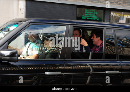 Lily Allen et Nick Grimshaw London Fashion Week Spring/Summer 2011 - Unique Top Shop - à l'extérieur de Londres, Angleterre - 18.09.10 Banque D'Images