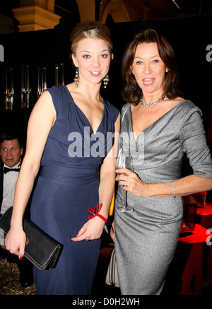 Natalie Dormer, Cherie Lunghi Dîner nuit rouge une séance qui a eu lieu à l'ancienne Billingsgate Londres, Angleterre - 08.11.10 Banque D'Images