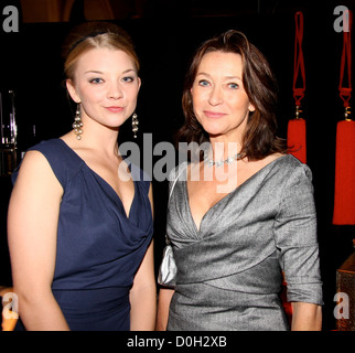 Natalie Dormer, Cherie Lunghi Dîner nuit rouge une séance qui a eu lieu à l'ancienne Billingsgate Londres, Angleterre - 08.11.10 Banque D'Images