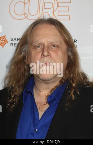 Le 15 novembre 2012 - New York, New York, États-Unis - WARREN HAYNES SAMUEL WAXMAN CANCER RESEARCH FOUNDATION CÉLÈBRE SON 15E CONGRÈS ANNUEL POUR COLLABORTING un souper bénéfice CURE PARK AVENUE ARMORY NYC 11/15/2012 MITCHLEVY.(Image Crédit : © Mitchell Levy/Photos/ZUMAPRESS.com) Globe Banque D'Images