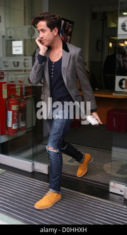 Nick Grimshaw en dehors de la BBC Radio 1 studios London, England - 18.09.10 Banque D'Images