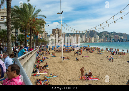 La Playa Levante à Benidorm sur une journée d'hiver. Banque D'Images