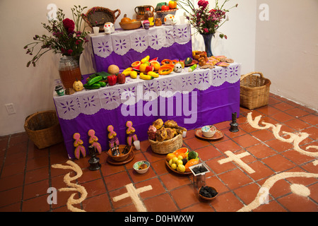 Ofrenda au Museo Nacional de Culturas populaire durant les célébrations de Dia de los Muertos - Coyoacán - Mexico DF Banque D'Images