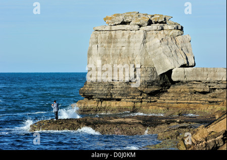 Pulpit Rock, Rock Pile artificiel sur mer à Portland Bill sur l'Île de Portland, Jurassic Coast, Dorset, England, UK Banque D'Images