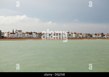 Une vue de la ville de Cinque port traditionnels traitent de la jetée. Banque D'Images