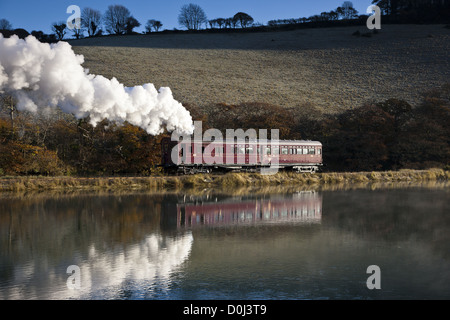 Railmotor sur l'embranchement de Looe Banque D'Images