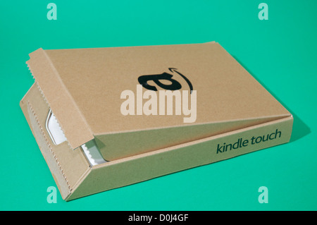 Amazon Kindle Touch e-book reader emballage d'origine Banque D'Images