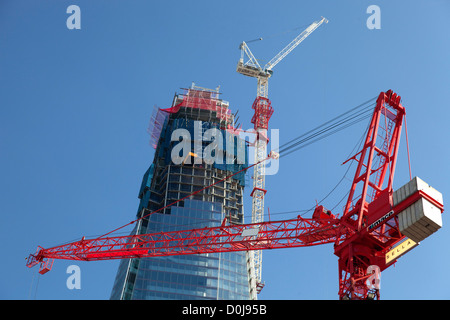 Le Shard en construction près de London Bridge. Banque D'Images