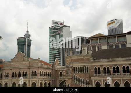 Vue du centre de Kuala Lumpur avec Sultan Abdul Samad building et HSBC et bâtiment banques Maybank Banque D'Images