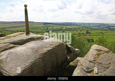 Le Monument Nelson sur le bord noir-Argenté Derbyshire Peak District National Park England UK Banque D'Images