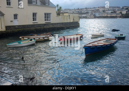 Au cours de l'automne en bateaux le rinçage, Cornwall, UK Banque D'Images