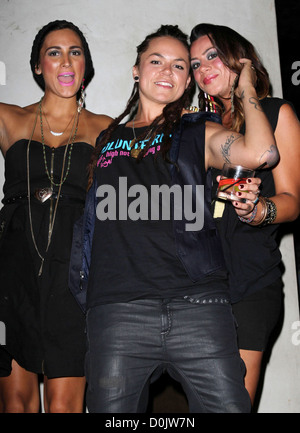 Romi Klinger, Whitney Mixter et Sara Bettencourt Événement fusible accueille les "Le vrai L Word' saison finale cast a tenu d'examen préalable type Banque D'Images