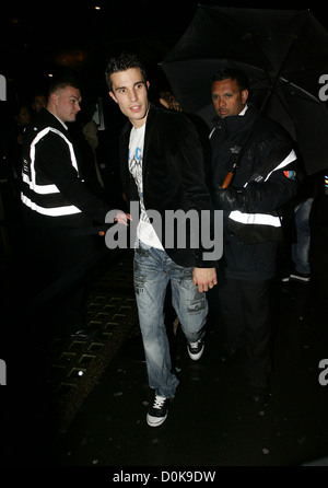Joueur d'Arsenal Robin van Persie quitter Whisky Mist night club. Londres, Angleterre - 05.10.10 Banque D'Images