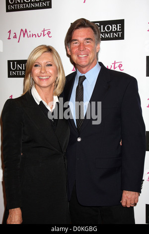 Olivia Newton-John avec son mari John Easterling un événement Minute à Woodbury University à Los Angeles en Californie Banque D'Images