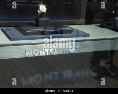 Paris, Champs Elysées, Mont Blanc, France Banque D'Images