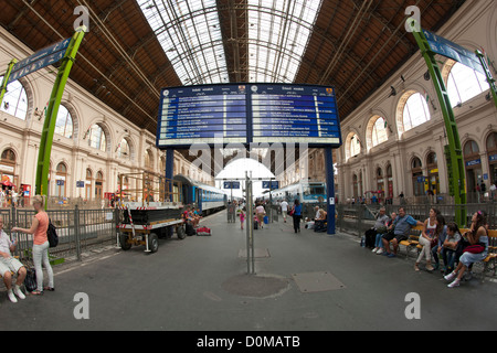 La gare Keleti de Budapest, capitale de la Hongrie. Banque D'Images