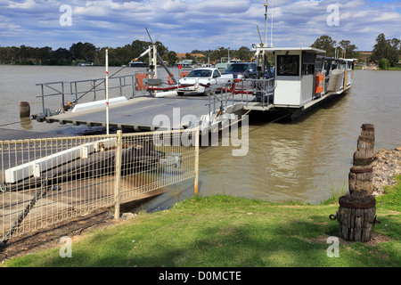 Ferry de Mannum Banque D'Images