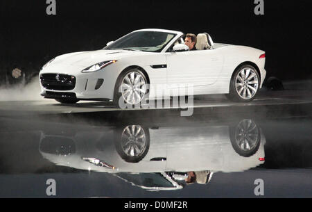 F-TYPE JAGUAR Jaguar et Land Rover dévoile deux nouvelles voitures LOS ANGELES CALIFORNIA USA 27 novembre 2012 Banque D'Images