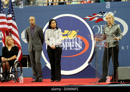 Esther Vergeer, James Blake, Dori Samadzai Bonner et Martina Navratilova 2010 Cérémonie d'ouverture de l'US Open l'USTA Billie Banque D'Images