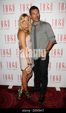 LeAnn Rimes et Eddie Cibrian LeAnn Rimes en fête son anniversaire Ultra TABU Lounge at MGM Grand Resort Casino Las Vegas, Banque D'Images