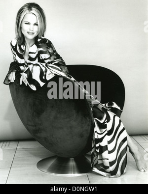 BELINDA CARLISLE photo promotionnelle de chanteur en 1996. Photo Lorenzo Agius Banque D'Images