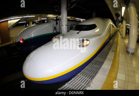 Shinkansen bullet train, la Gare de Ueno, Tokyo, Japon Banque D'Images