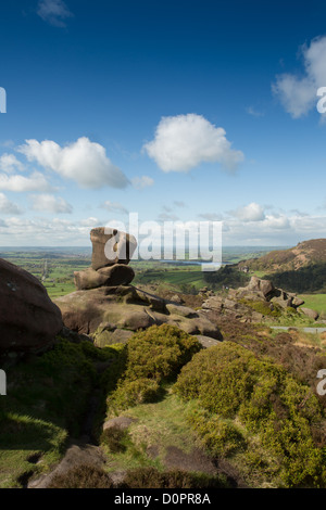 Ramshaw Rocks, un escarpement près de la pierre meulière cafards dans le Peak District, Staffordshire, Royaume-Uni. Banque D'Images