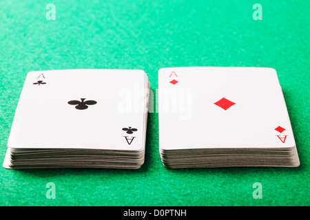 Deux paquets de cartes Banque D'Images