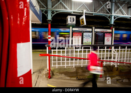 Bienvenue dans les lacs -gare Transpennine Oxenholme Banque D'Images