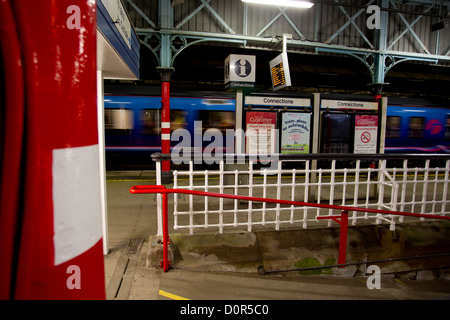 Bienvenue dans les lacs -gare Transpennine Oxenholme Banque D'Images