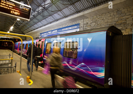 Bienvenue dans les lacs -gare Transpennine Oxenholme Banque D'Images