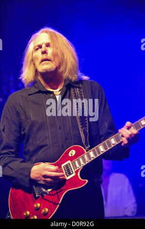 Bournemouth, Royaume-Uni. 29 novembre 2012. Scott Gorham, guitariste de Thin Lizzy. Banque D'Images