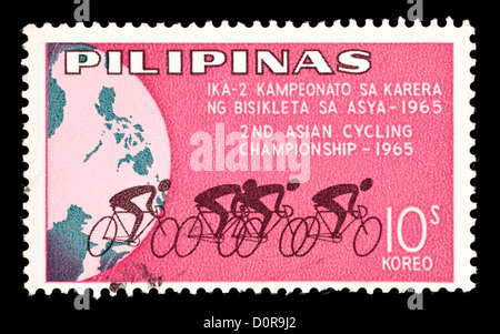 Timbre-poste des Philippines sur les cyclistes, délivrés pour les Championnats asiatiques 1965 à vélo. Banque D'Images