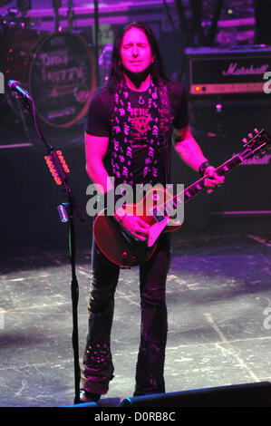 Bournemouth, Royaume-Uni. 29 novembre 2012. Damon Johnson, guitariste de Thin Lizzy. Banque D'Images