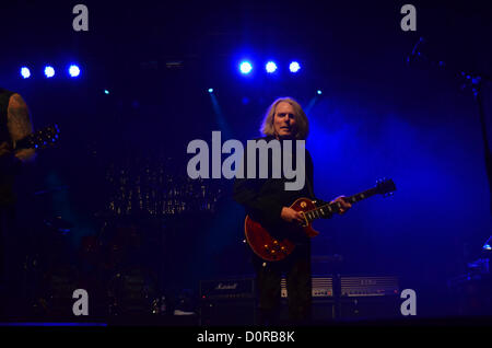 Bournemouth, Royaume-Uni. 29 novembre 2012. Scott Gorham, guitariste de Thin Lizzy. Banque D'Images