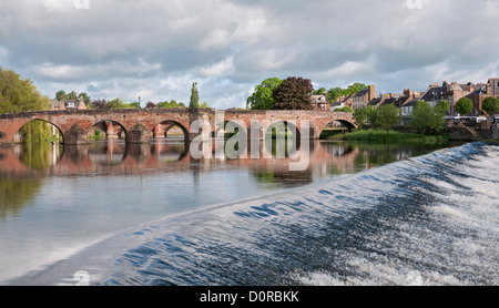 L'Écosse, Dumfries, Devorgilla pont construit 15C, de la rivière Nith Banque D'Images